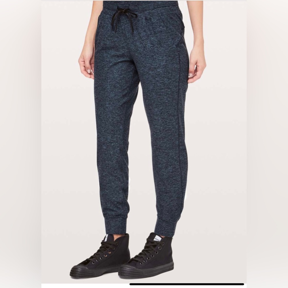 Lululemon Ready to Rulu joggers size 4 navy/Heathered black